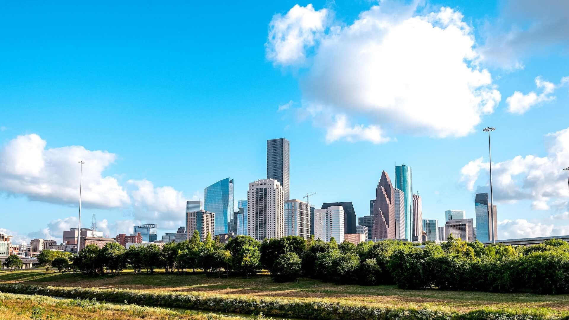 houston-skyline-view-on-a-sunny-day-2026-03-18-08-25-58-utc